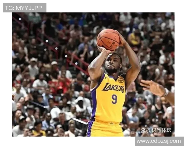 NBA夏季联赛精彩瞬间：布朗尼助力湖人，勇士马刺对决分析